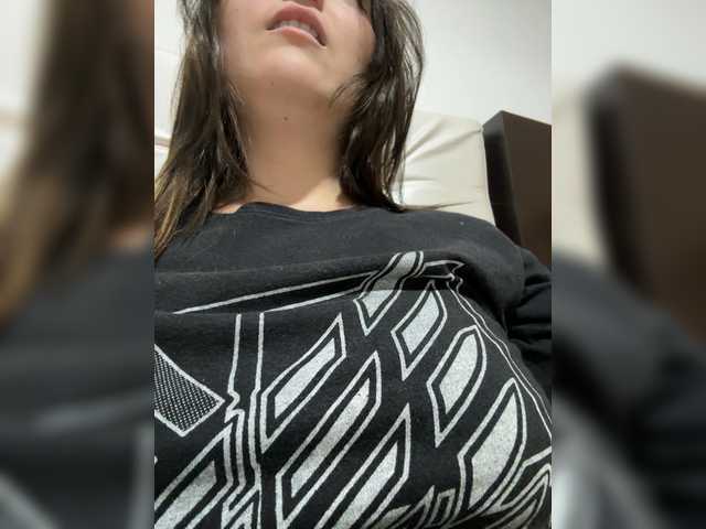 Karlacortes live webcam show