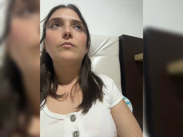 karlacortes1 live cam on BongaCams