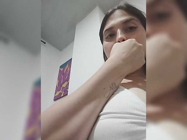 karlacortes1 live cam on BongaCams