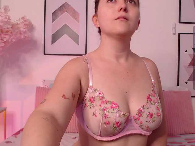 karlacortes1 live cam on BongaCams