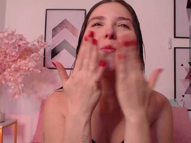 karlacortes1 live cam on BongaCams