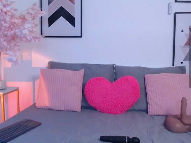 Karlacortes live cam
