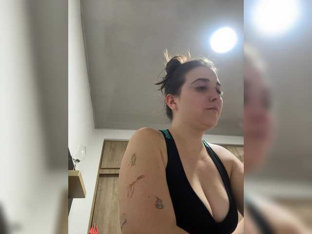 karlacortes1 live cam on BongaCams