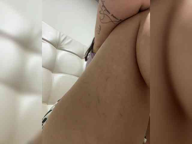 Modelo: karlacortes