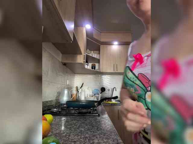 karlacortes1 Live Webcam on BongaCams