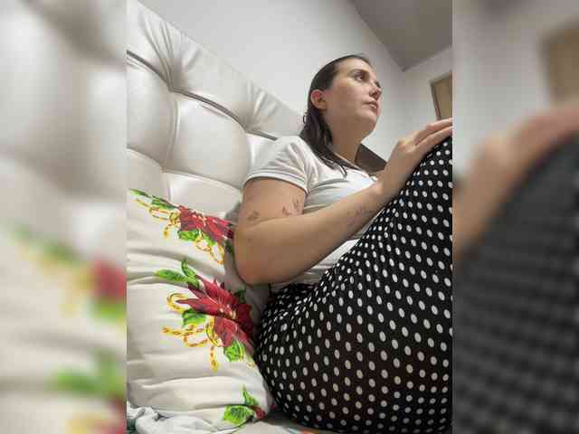 karlacortes1 Live Webcam on BongaCams