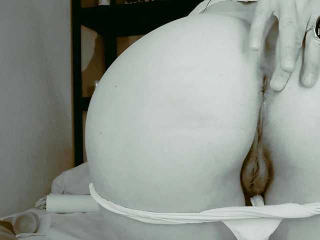 SmileDance live cam on BongaCams