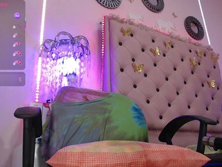 EmmaPink3 Porn Show