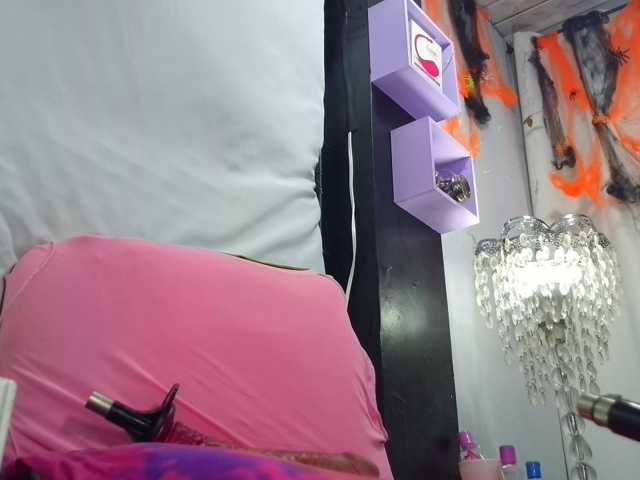 EmmaPink3, en vivo ahora en BongaCams