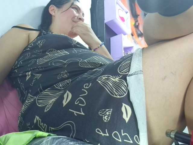 EmmaPink3 live cam on BongaCams