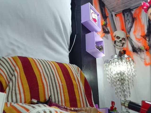 EmmaPink3