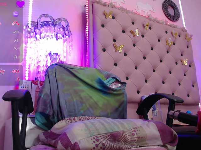 EmmaPink3 live cam on BongaCams