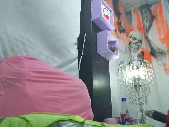 emmapink3's live room