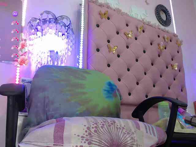 EmmaPink3 webcam