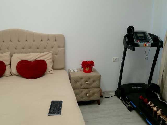 Annyfit4you live cam on BongaCams