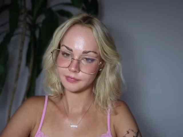 lexieSpicy webcam
