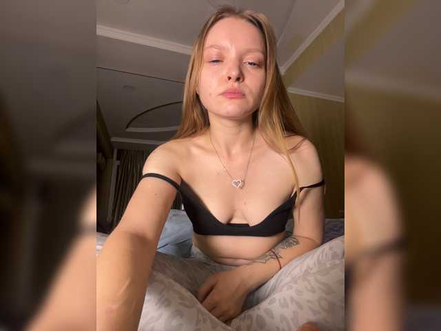 ThatTripPink3 live cam on BongaCams