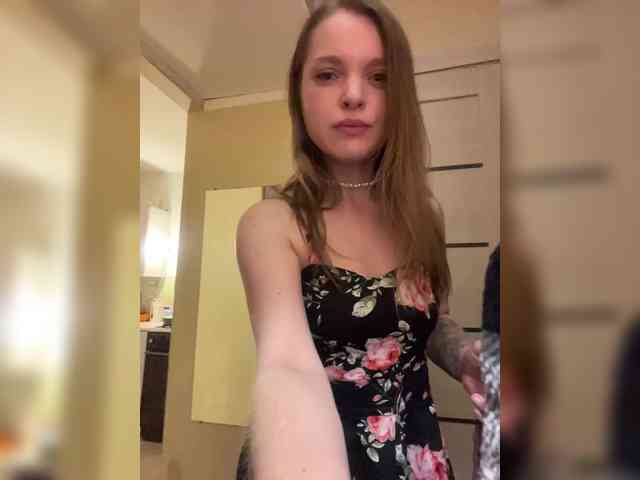AliciaTroupe webcam
