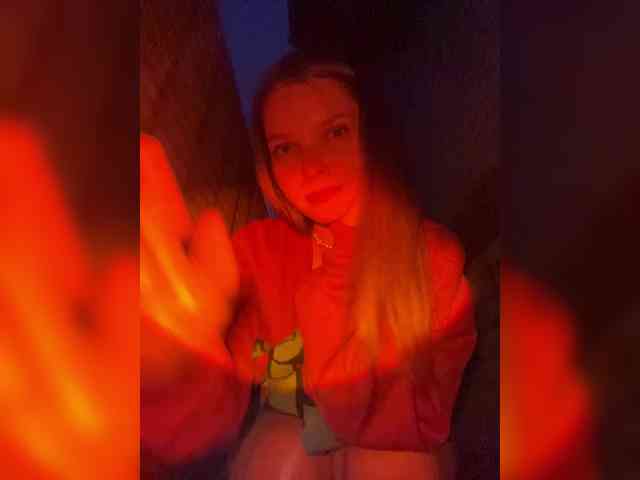 AliciaTroupe webcam