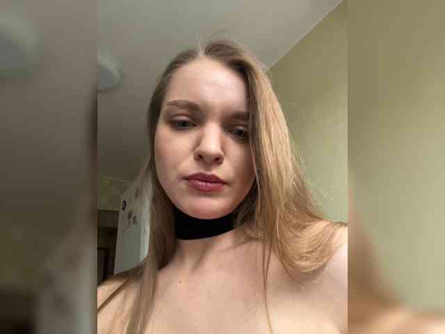 AliciaTroupe webcam