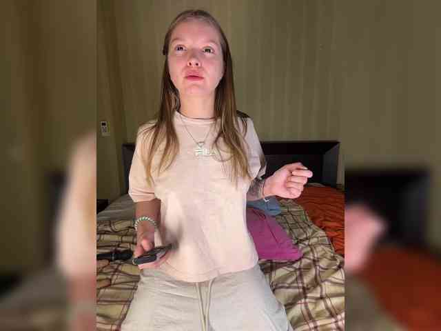 AliciaTroupe webcam