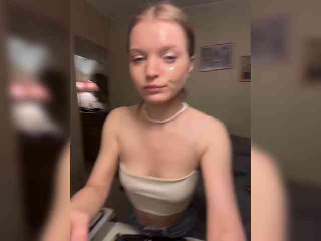 AliciaTroupe webcam