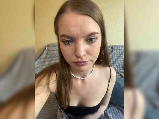 AliciaTroupe webcam