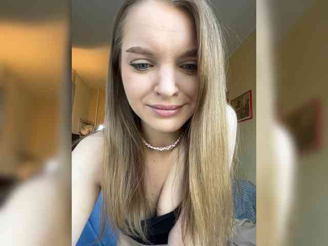 AliciaTroupe webcam