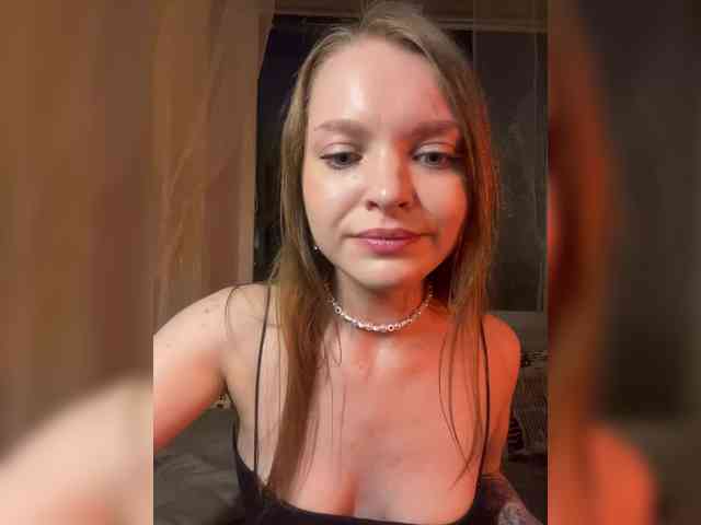 AliciaTroupe webcam