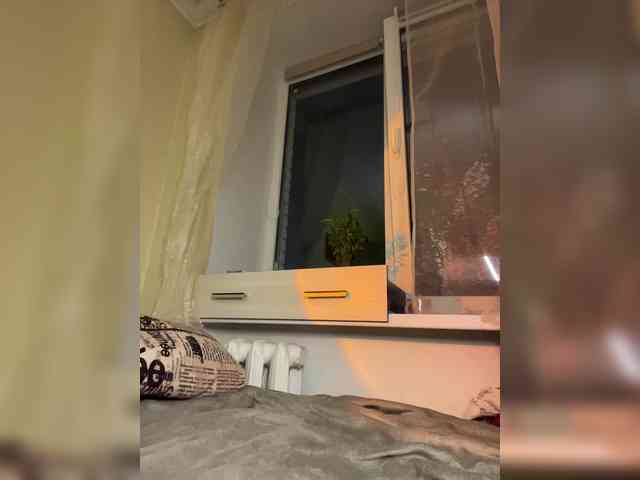 AliciaTroupe webcam