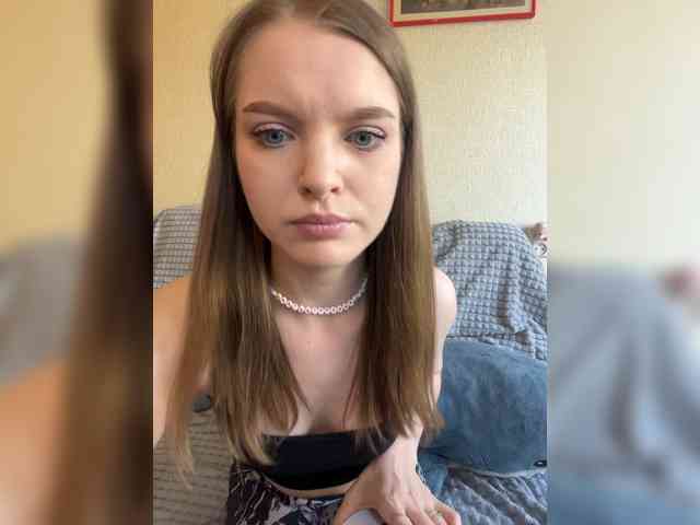 AliciaTroupe webcam