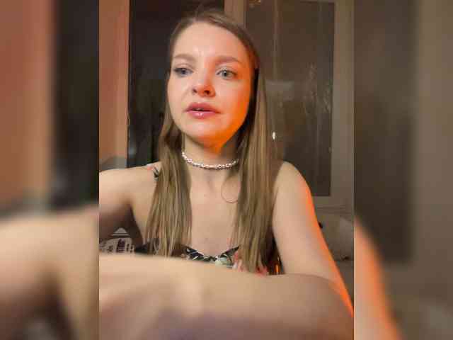 AliciaTroupe webcam