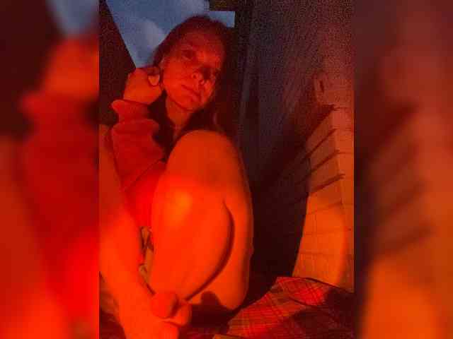 AliciaTroupe webcam