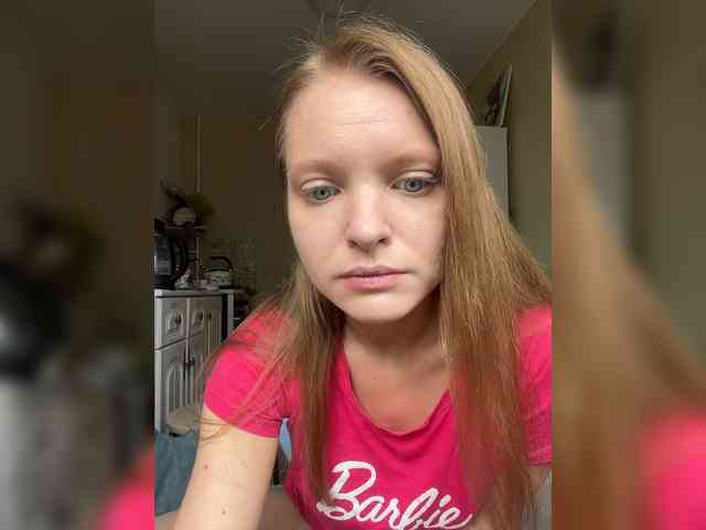 AliciaTroupe webcam
