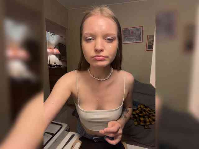 AliciaTroupe webcam