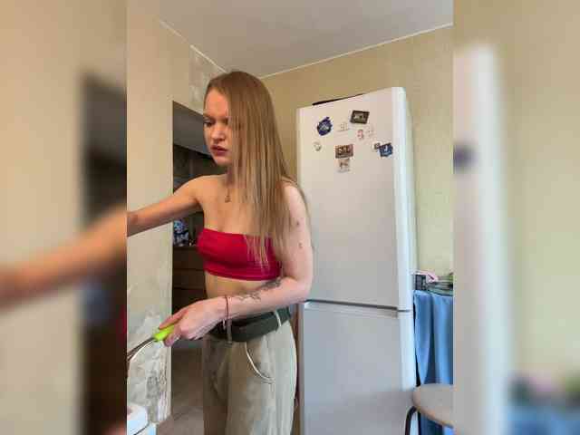 AliciaTroupe webcam