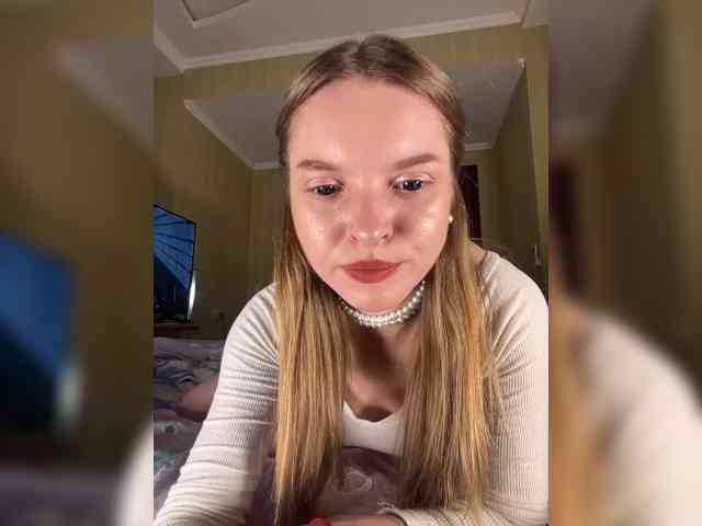 AliciaTroupe webcam