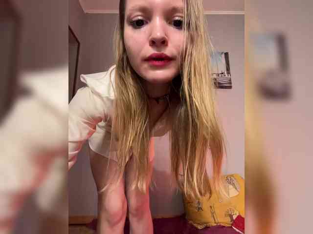 AliciaTroupe webcam