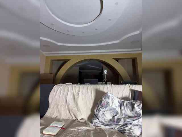 AliciaTroupe webcam