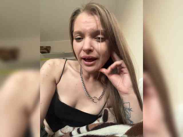 AliciaTroupe webcam