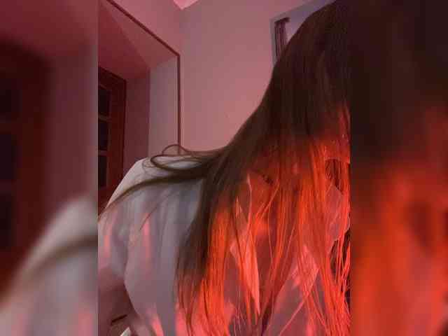 AliciaTroupe webcam