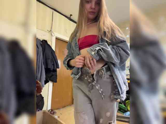AliciaTroupe webcam