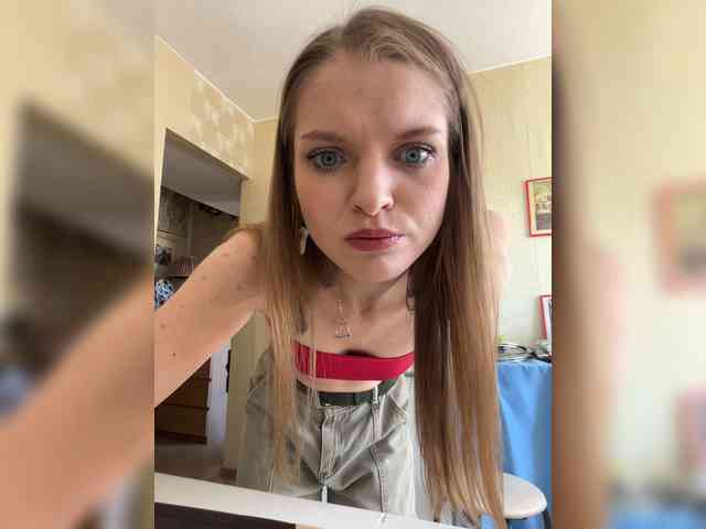 AliciaTroupe webcam