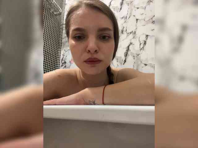 AliciaTroupe webcam