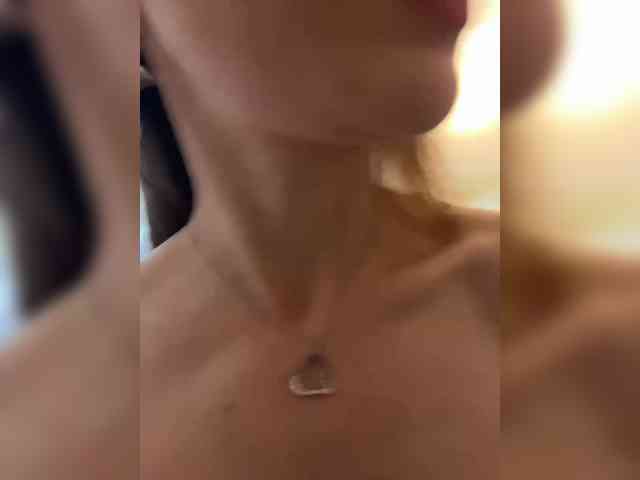 AliciaTroupe webcam