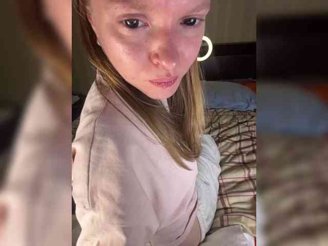AliciaTroupe webcam