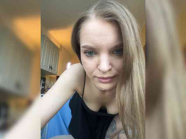 AliciaTroupe webcam
