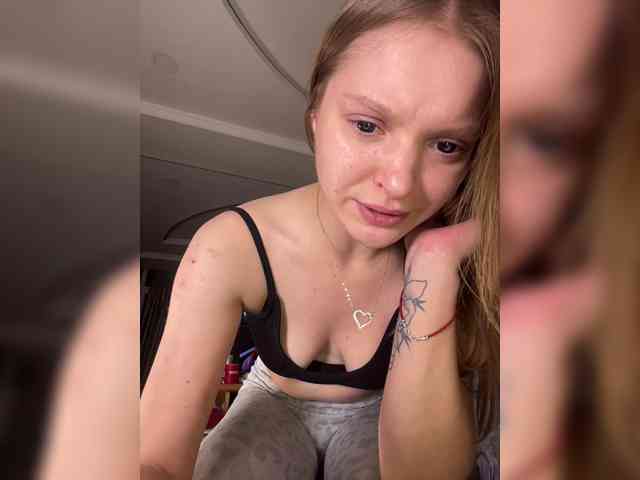 AliciaTroupe webcam