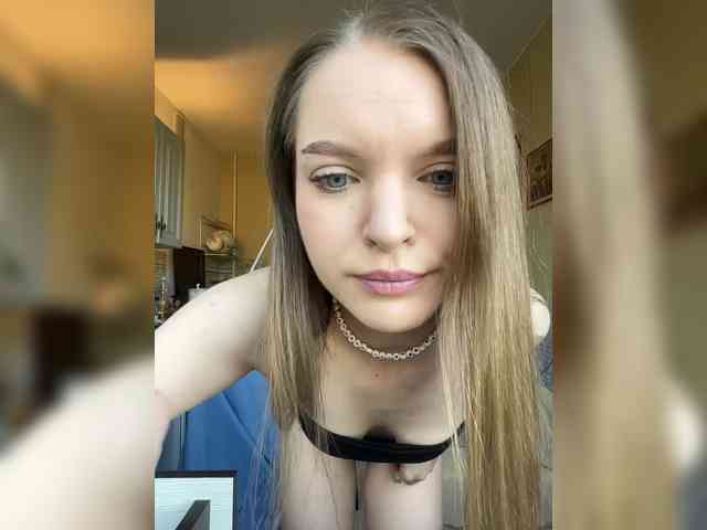 AliciaTroupe webcam