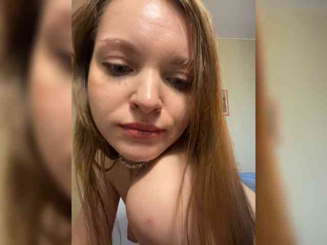 AliciaTroupe webcam